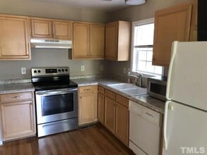 2615 Farthing St in Durham, NC - Building Photo - Building Photo