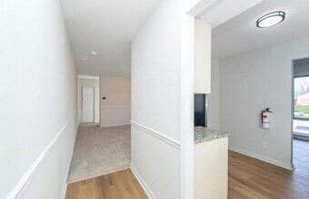 222 Echelon Rd, Unit 222 Echelon Rd Apt 8 in Voorhees, NJ - Foto de edificio - Building Photo