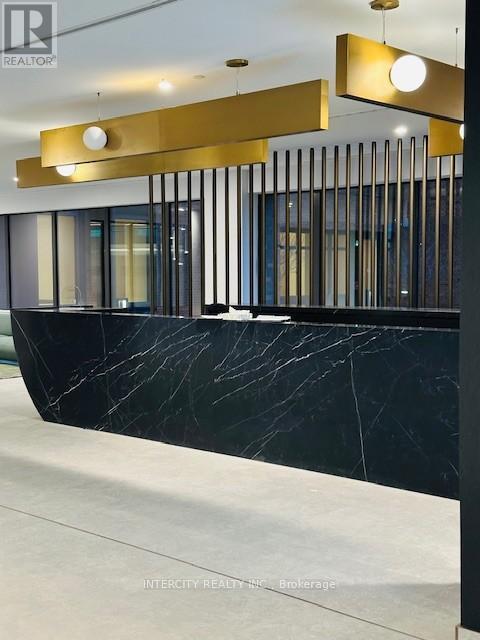 1 Quarrington Lane in North York, ON - Building Photo - Building Photo