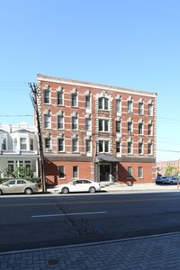 Primary Photo - 511 N State St Apartamentos in Syracuse, New York
