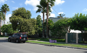 13832 La Pat Pl Apartments