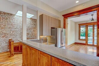 122 E Duval St in Jacksonville, FL - Building Photo - Building Photo