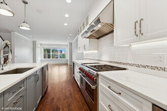 2342 W Melrose St in Chicago, IL - Building Photo - Building Photo