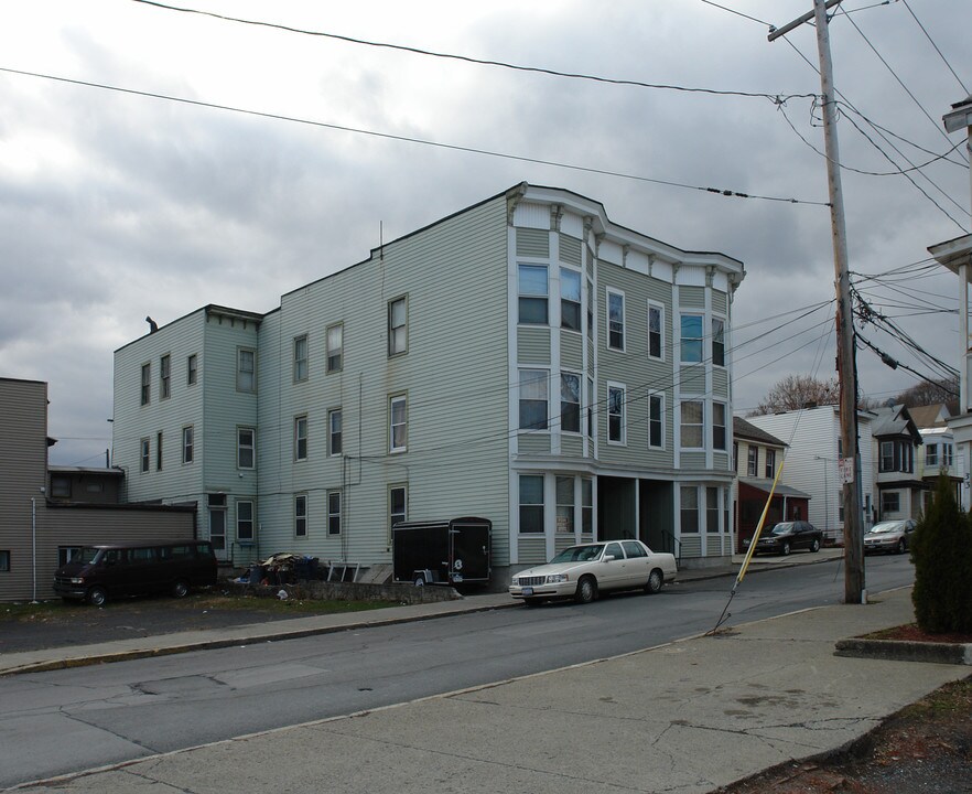 36 White St in Cohoes, NY - Foto de edificio