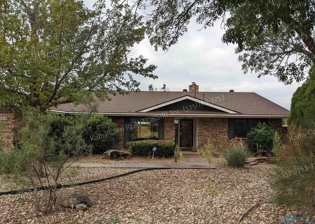 2009 Colonial Pkwy in Clovis, NM - Building Photo