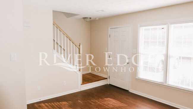 506 Lusardi Dr, Unit B3 in Brookneal, VA - Building Photo - Building Photo