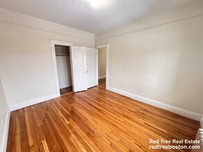 1687 Commonwealth Ave, Unit 25 in Boston, MA - Building Photo - Building Photo