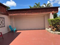 5115 Yellow Pine Ln in Tamarac, FL - Foto de edificio - Building Photo