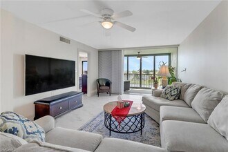 4260 SE 20th Pl in Cape Coral, FL - Building Photo - Building Photo