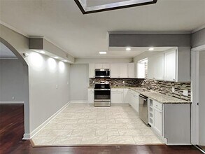 2141 Province Ln in Dallas, TX - Building Photo - Building Photo