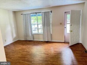 4435 Willow Tree Ln in King George, VA - Building Photo - Building Photo