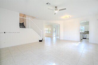 9760 S Miralago Way in Parkland, FL - Building Photo - Building Photo
