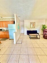 211 Stirling Rd in Dania Beach, FL - Building Photo - Building Photo