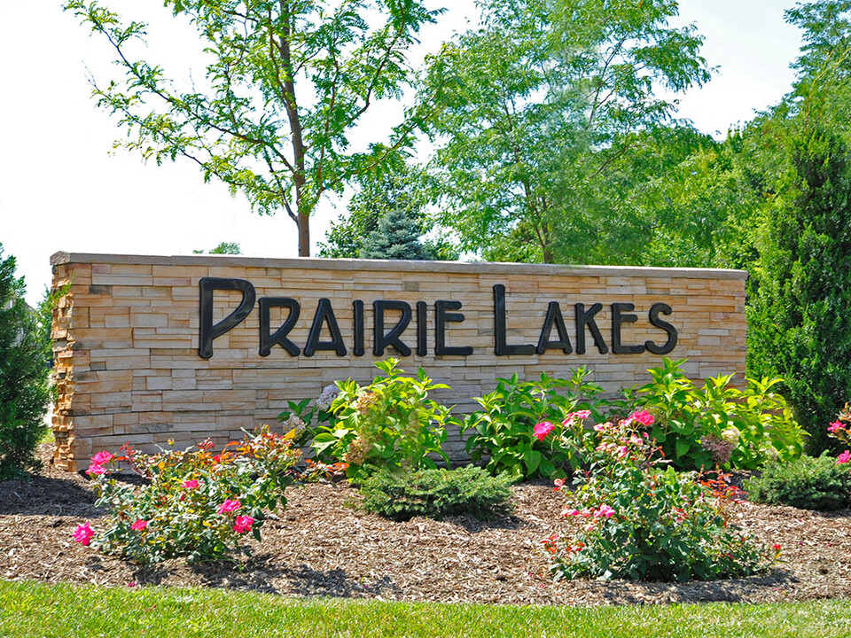 Prairie Lakes Apartments in Peoria, IL - Building Photo