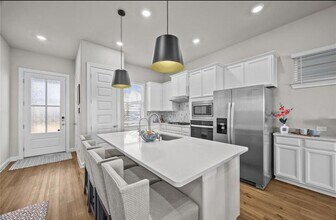 614 Sandy Bay Ln in Clear Lake Shores, TX - Building Photo - Building Photo