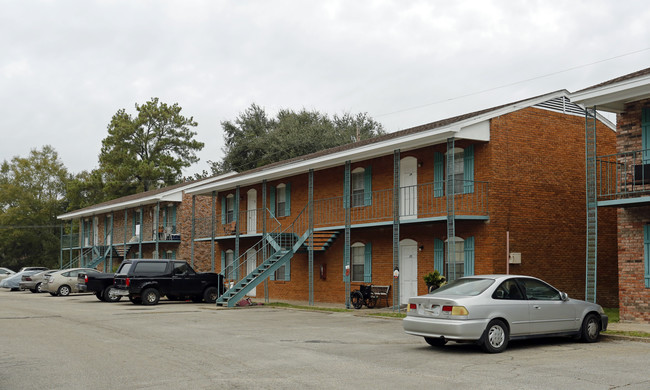 Jeff Davis Apartments in Ocean Springs, MS - Building Photo - Building Photo