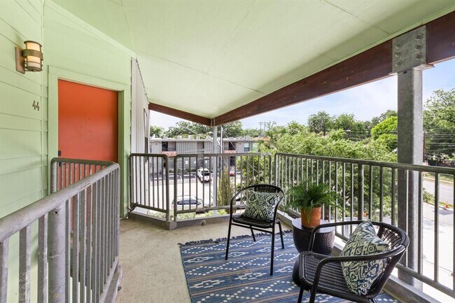 property at 1807 Poquito St