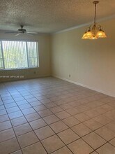 10007 Twin Lakes Dr in Coral Springs, FL - Building Photo - Building Photo
