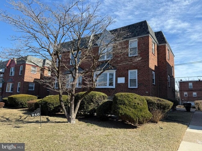 property at 940 Vernon Rd