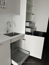 88 Queen St E in Toronto, ON - Building Photo - Building Photo