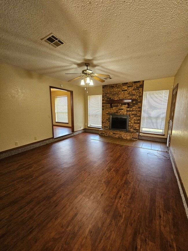 1927 Wilmington Ct in Norman, OK - Building Photo - Building Photo