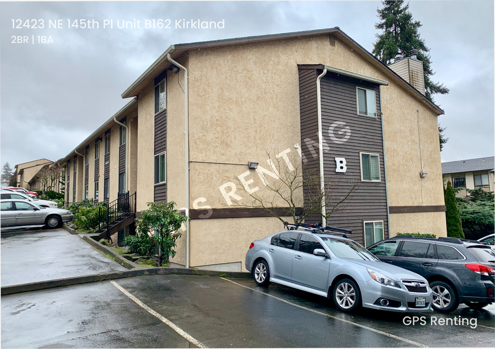 12423 NE 145th Pl in Kirkland, WA - Building Photo