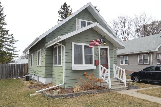 property at 1322 Cottonwood St