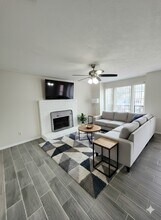 10047 Emerald Creek Dr in Houston, TX - Building Photo - Building Photo