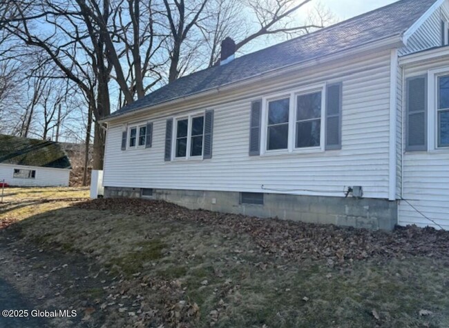 620 Watervliet Shaker Rd in Latham, NY - Building Photo - Building Photo