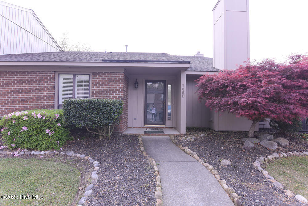 105 Sunshine Ln in Winterville, NC - Building Photo