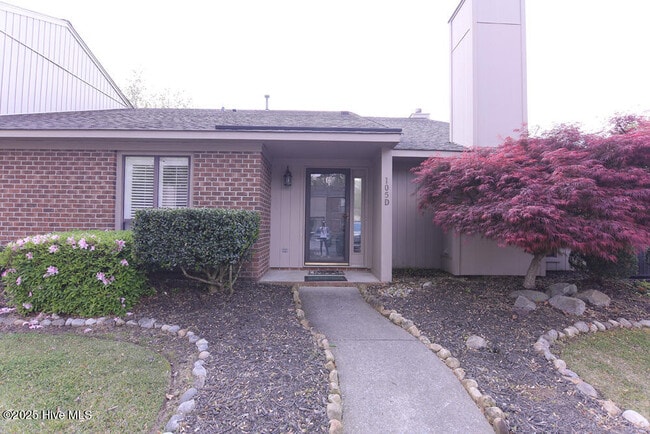 property at 105 Sunshine Ln