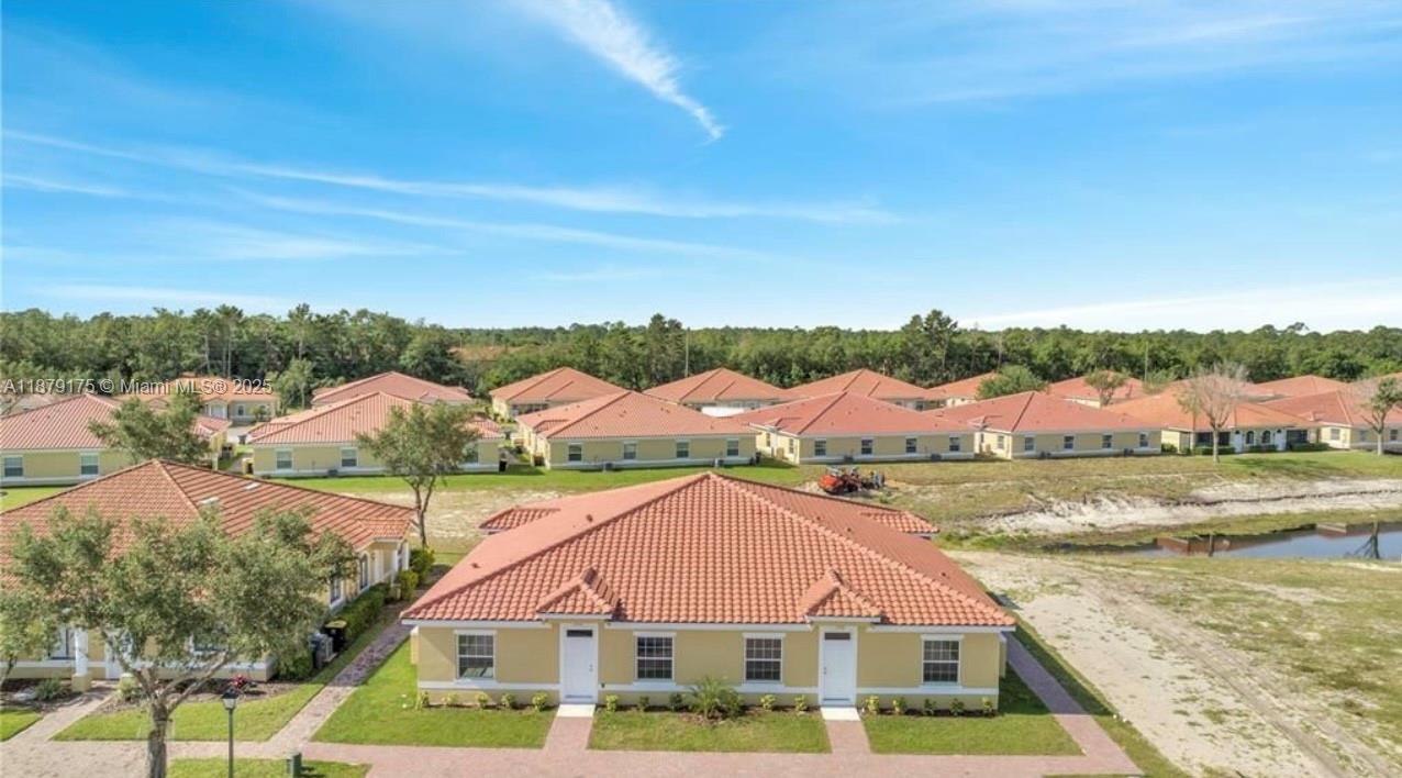 1732 Pacific Rd in Poinciana, FL - Building Photo