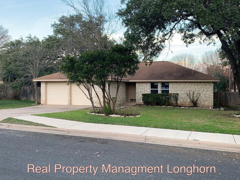 212 Rockcrest Dr in Georgetown, TX - Building Photo