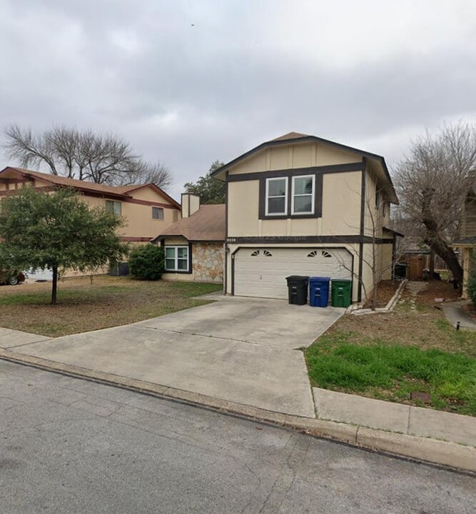 Spacious San Antonio home with open layout and prime location in San Antonio, TX - Foto de edificio