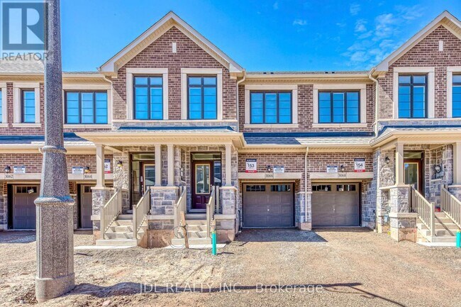 3066 Robert Lamb Blvd in Oakville, ON - Building Photo - Building Photo