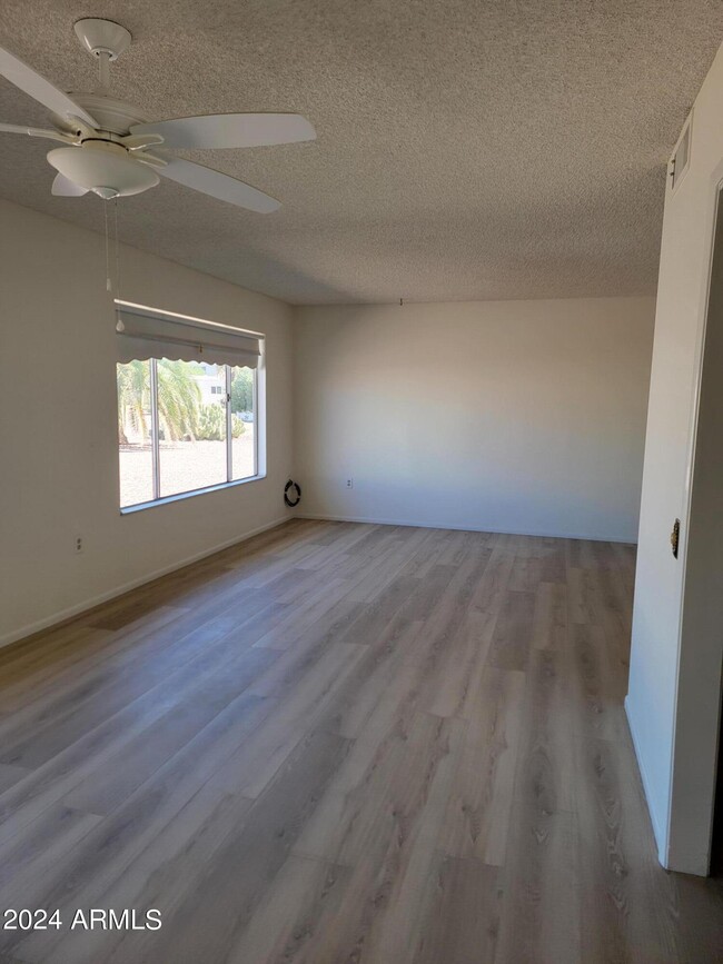 9526 N Briarwood Dr in Sun City, AZ - Building Photo - Building Photo