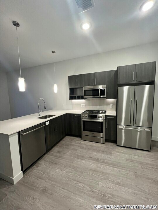 62 Boylston St in Boston, MA - Building Photo