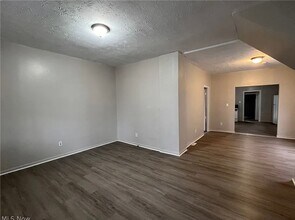 3234 W 90th St-Unit -Down in Cleveland, OH - Building Photo - Building Photo