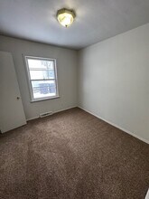 2412 Juliette Ave in Fort Wayne, IN - Building Photo - Building Photo