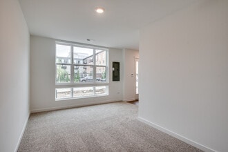 382 Summit Cir in Lombard, IL - Building Photo - Building Photo