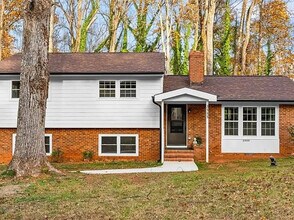 3555 Cherry Ln in Greensboro, NC - Building Photo - Building Photo