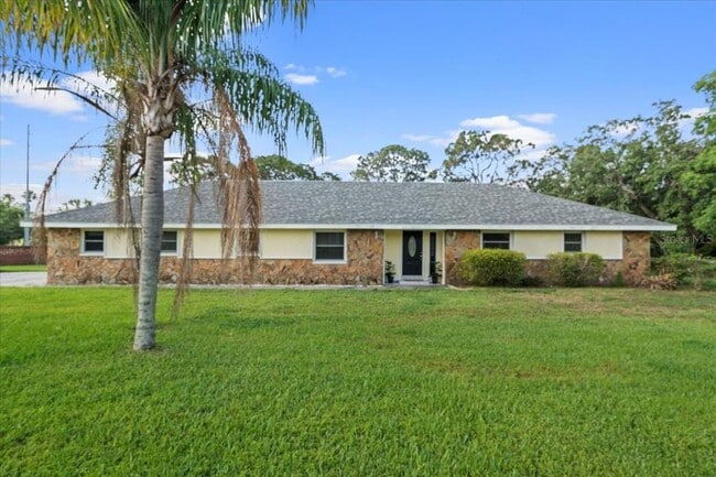 property at 903 Tomahawk Trail