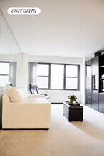 220 E 57th St in New York, NY - Building Photo - Building Photo