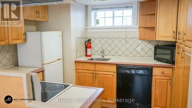 31 Philip St in St Catharines, ON - Building Photo - Building Photo