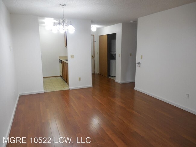 10522 Lake City Way NE in Seattle, WA - Building Photo - Building Photo