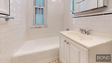 1 Jane St in New York, NY - Building Photo - Building Photo