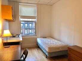 405 Beacon St, Unit 8 in Boston, MA - Building Photo