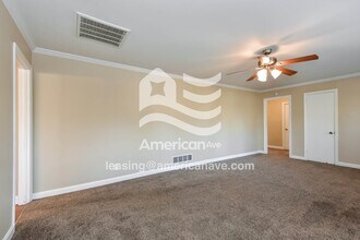 211 St Patrick Rd in Columbia, SC - Foto de edificio - Building Photo