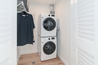 Koto - Student Rental in Burnaby, BC - Building Photo - Interior Photo