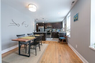 1301 N Alabama St, Unit 3 in Indianapolis, IN - Building Photo - Building Photo